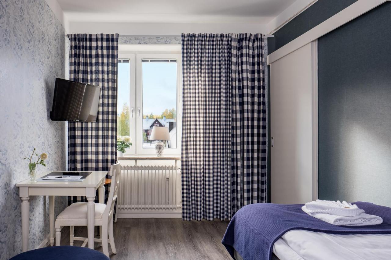 Hotel Vaennaes Vannas Extérieur photo