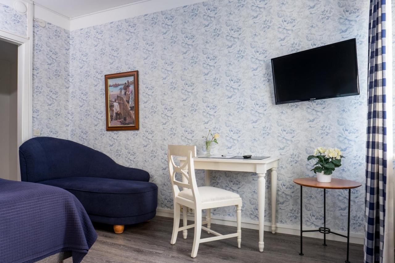 Hotel Vaennaes Vannas Extérieur photo