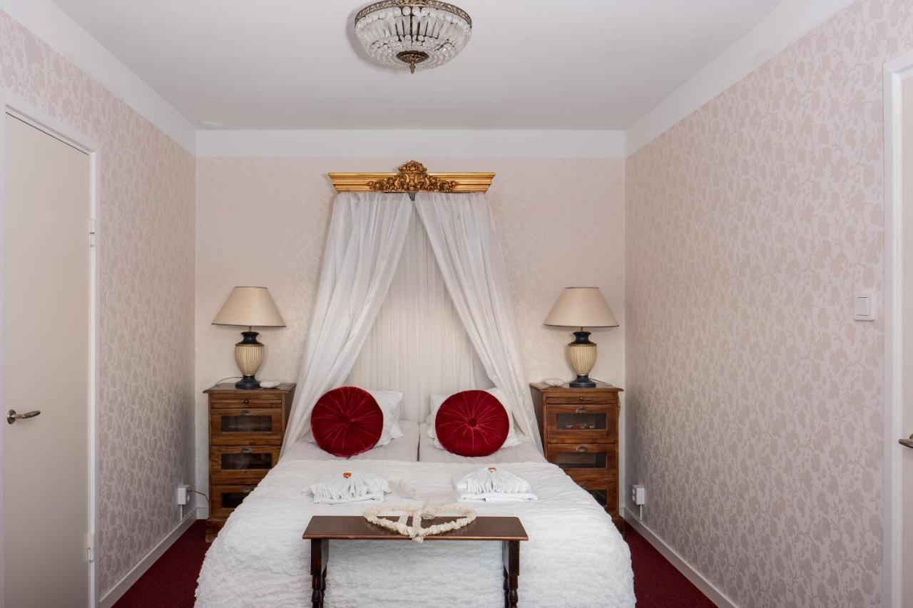 Hotel Vaennaes Vannas Extérieur photo