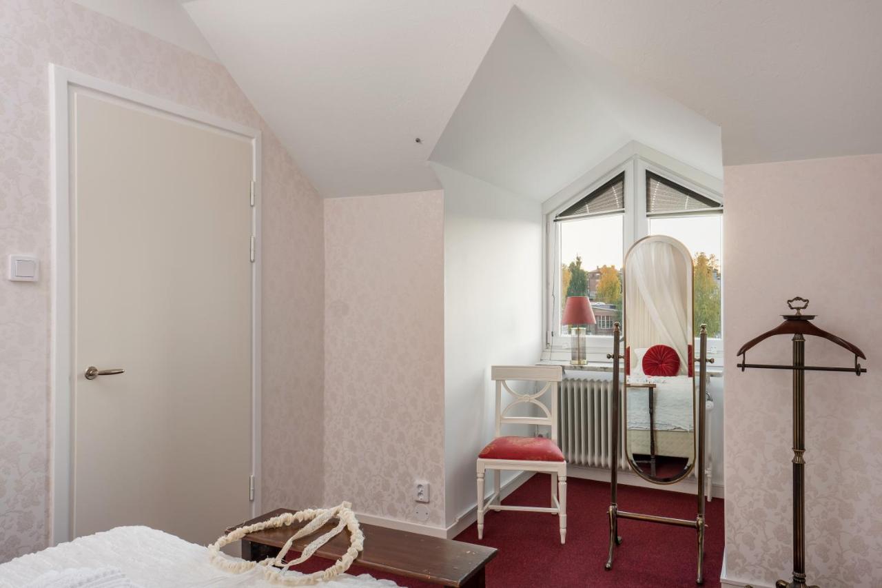 Hotel Vaennaes Vannas Extérieur photo